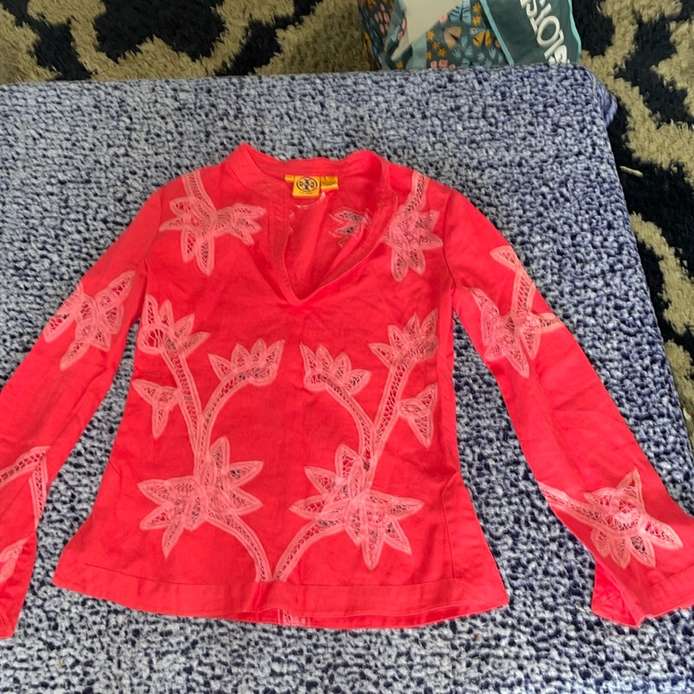 STUNNING Tory Burch Red Blouse with Pink Embroidery ♥️ EUC